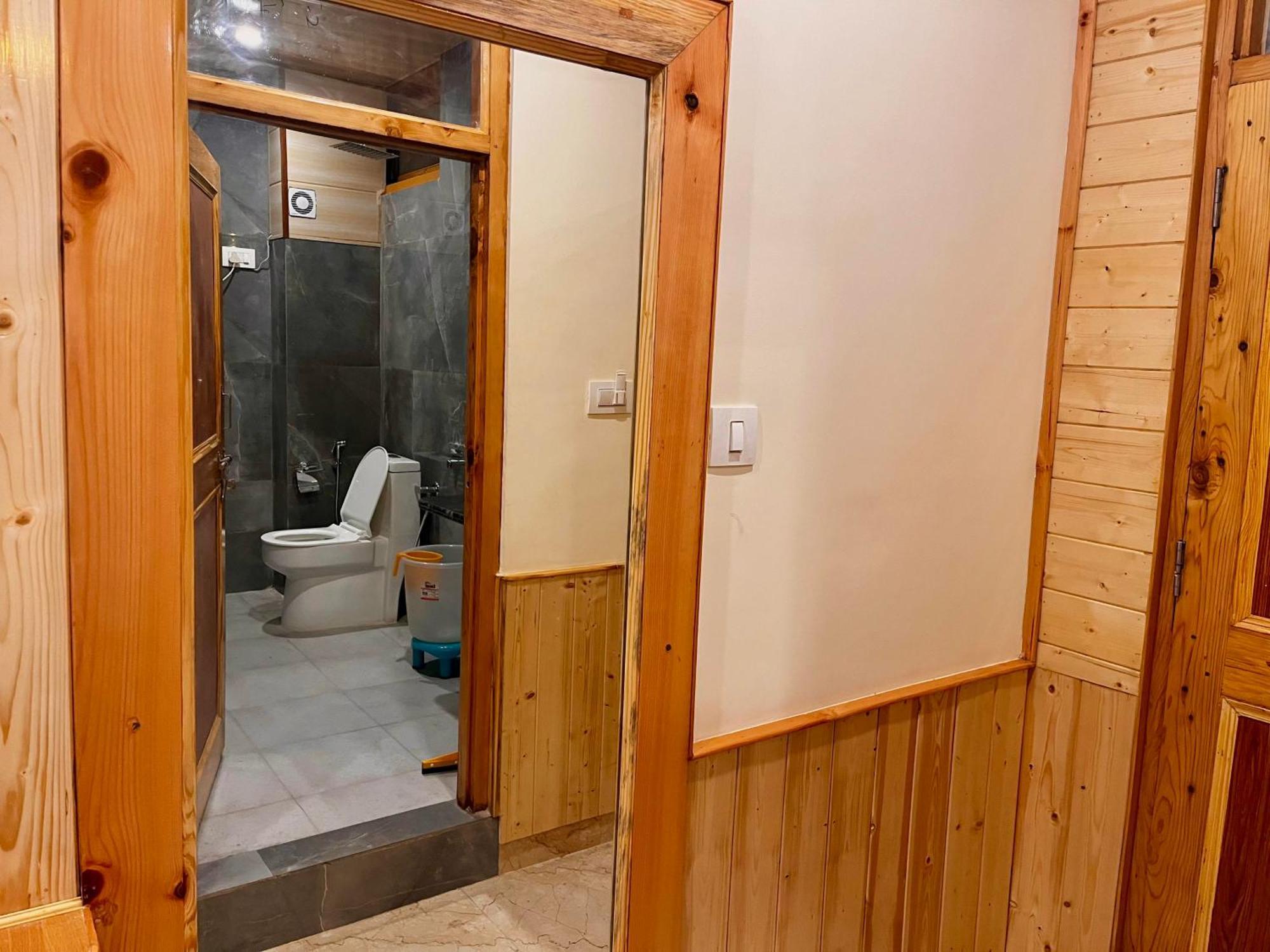 Hotel Mid Orchard Kasol L River Side -Pure Veg Hotel Exterior foto
