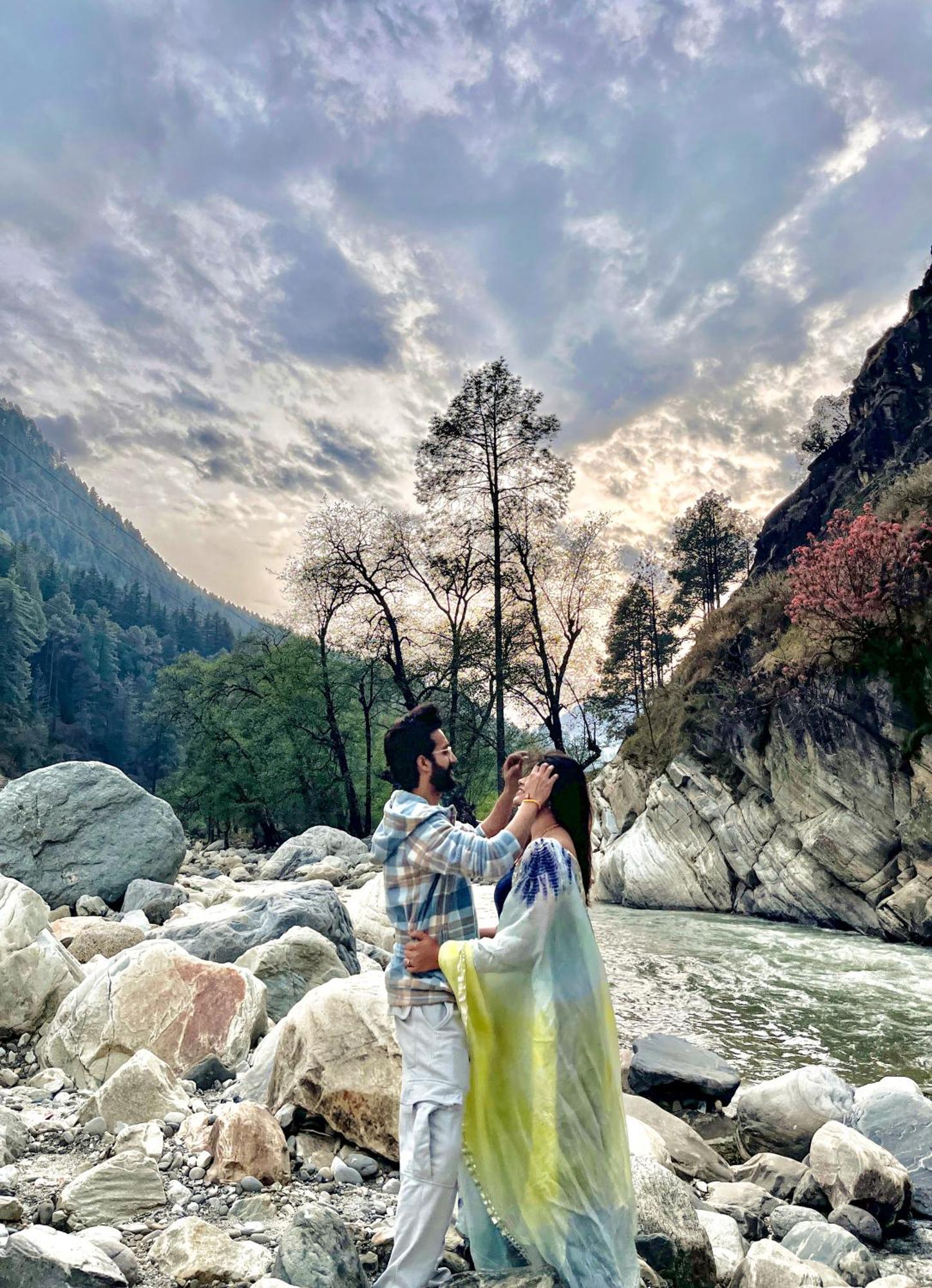 Hotel Mid Orchard Kasol L River Side -Pure Veg Hotel Exterior foto